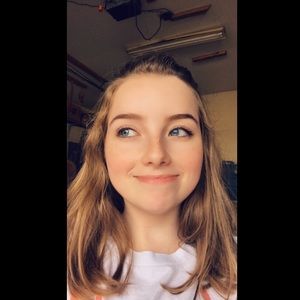 Meet your Posher, Becky